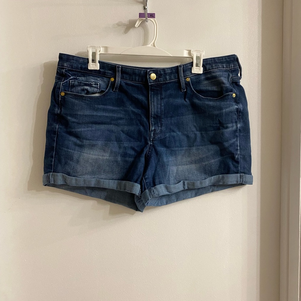 Mossimo high rise midi shorts size 16